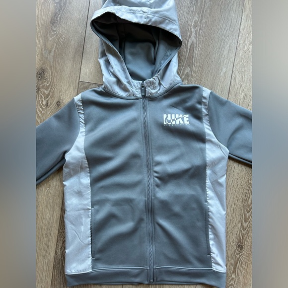 Nike youth large zip up sweater - Picture 2 of 3